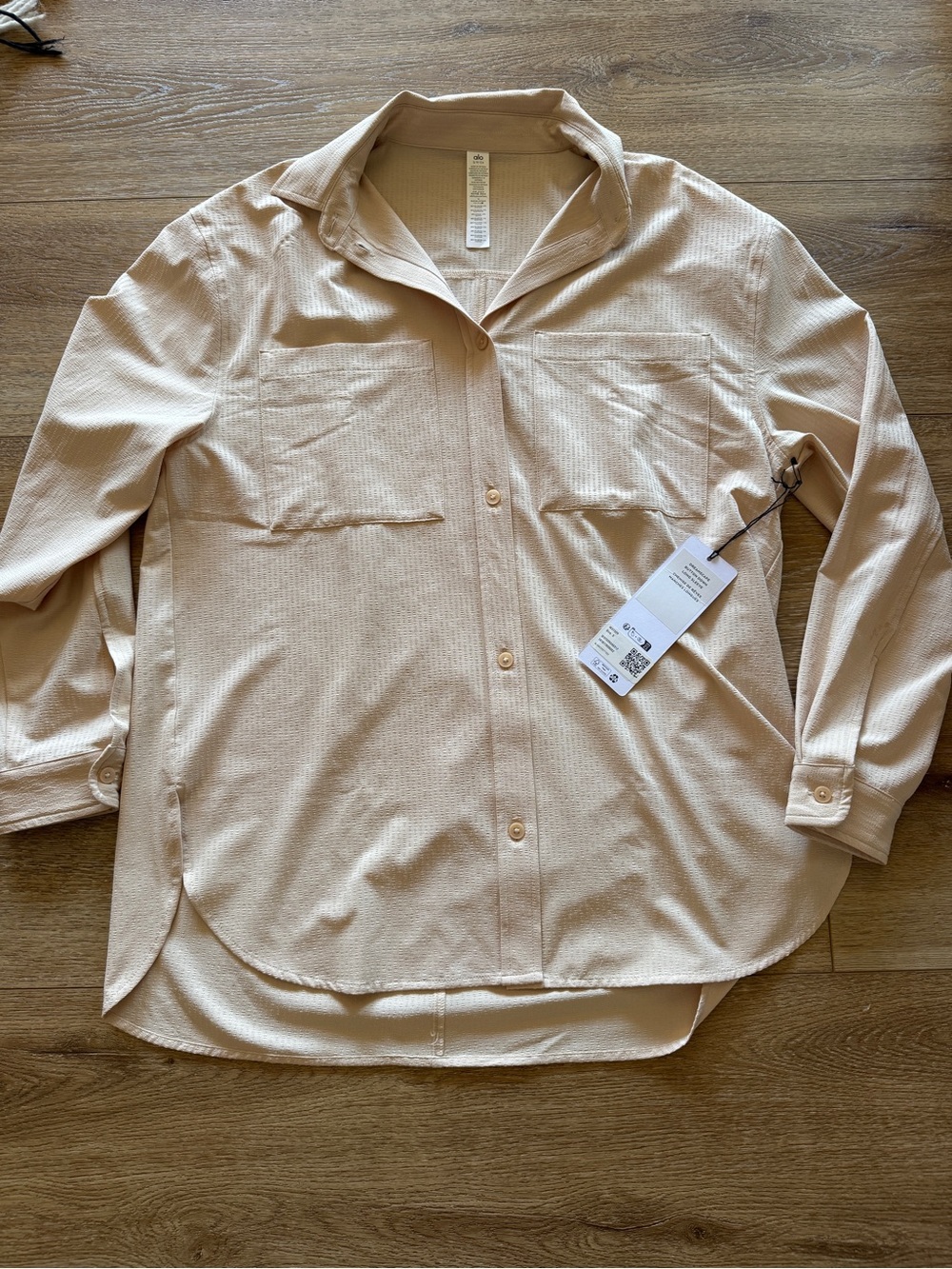 SOLD OUT EVERYWHERE Alo yoga dreamscape button down long sleeve gravel
